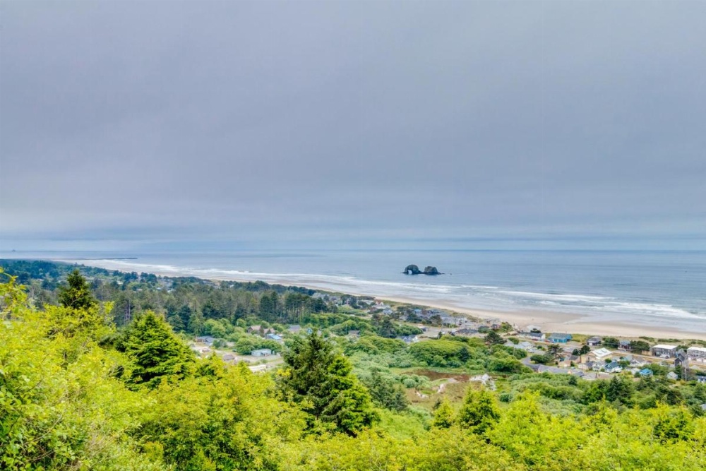 Pacific Coast Views Image 16