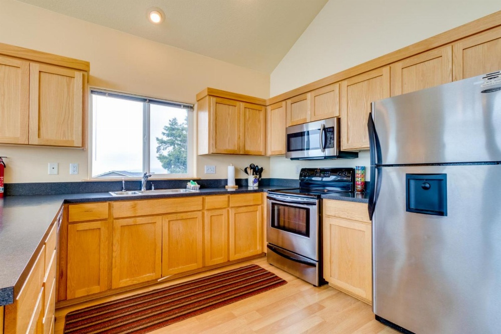 Pacific Coast Views Main image