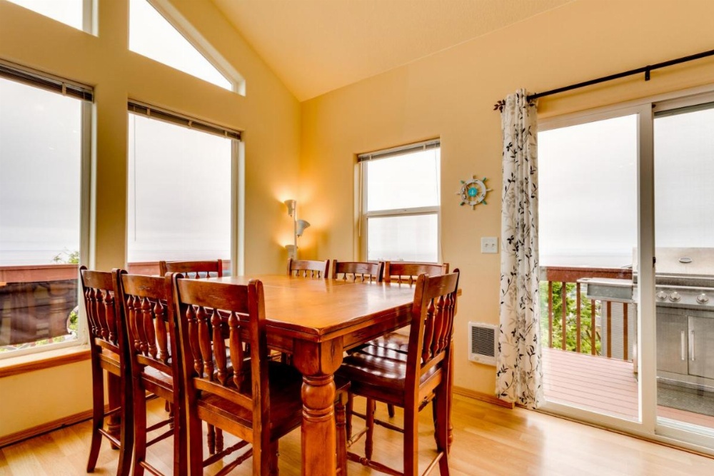 Pacific Coast Views Image 20