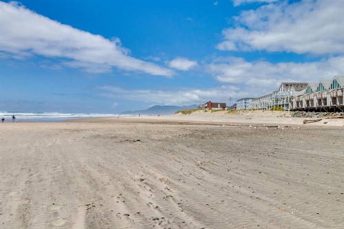 Pacific Coast Views image 7
